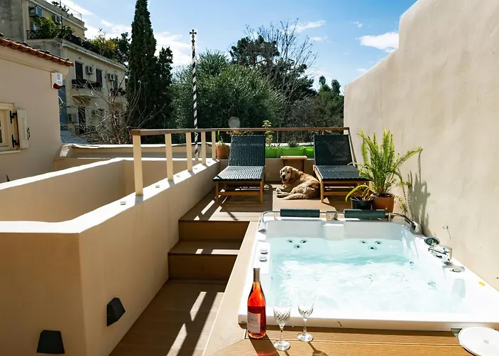 Suite House Thission